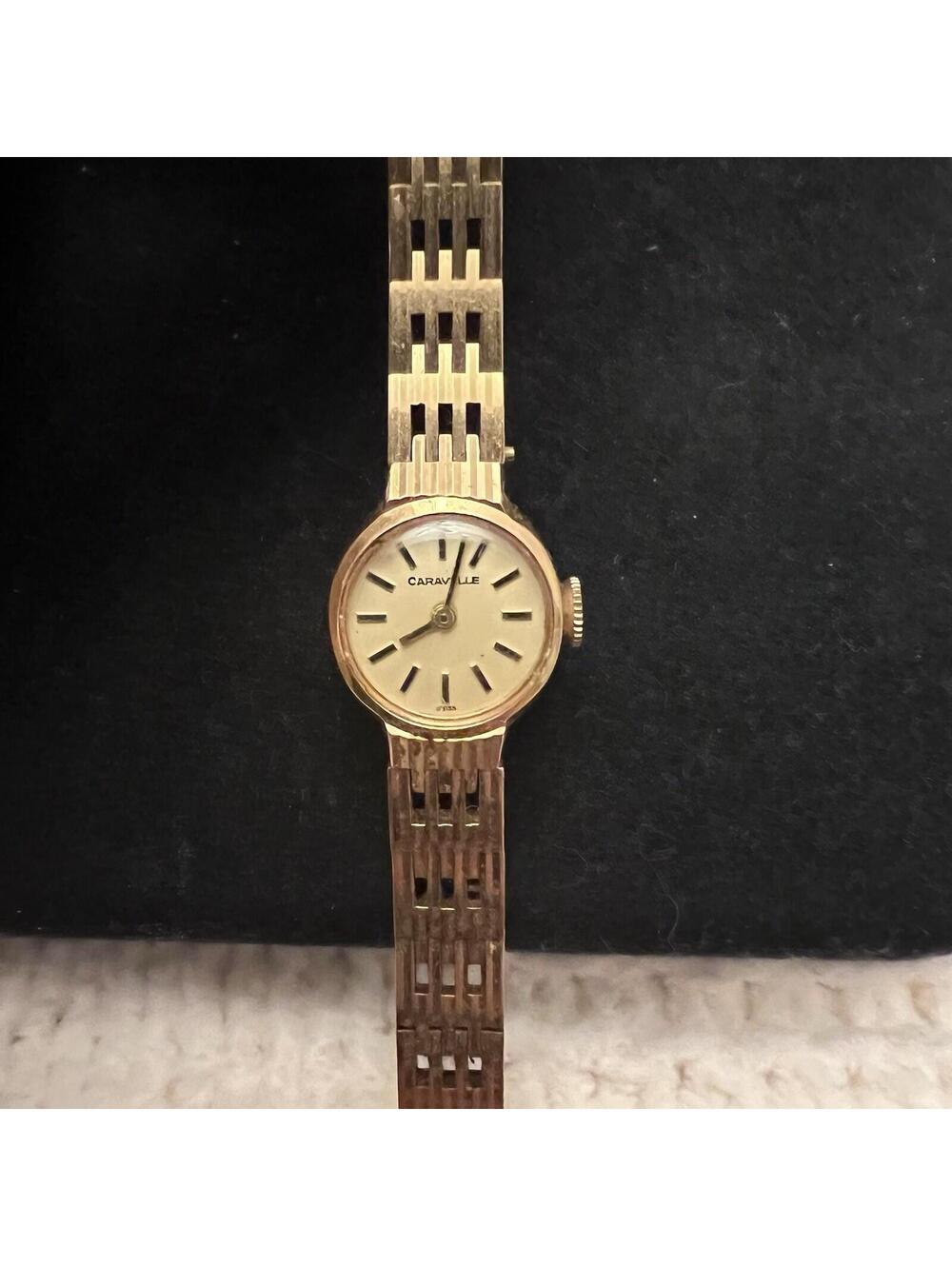 Vintage Caravelle Womens Watch 17mm Gold Tone 1979 Circular Manual Wind 6.5"